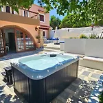 Vila Old Town Pearl Rhodes City